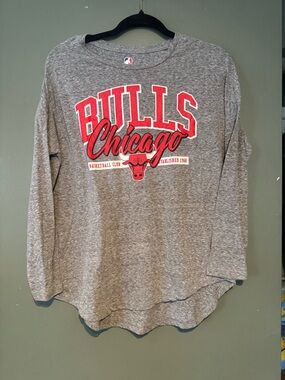 Chicago Bulls Long Sleeve Tee